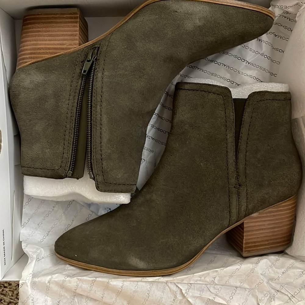 Aldo boots size 9